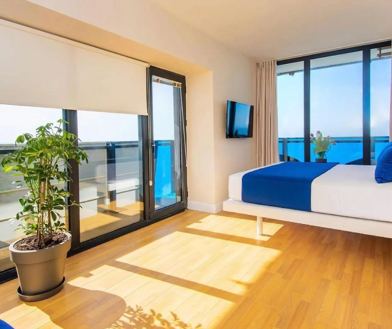 Batumi Aparthotel With Sea View 5*,