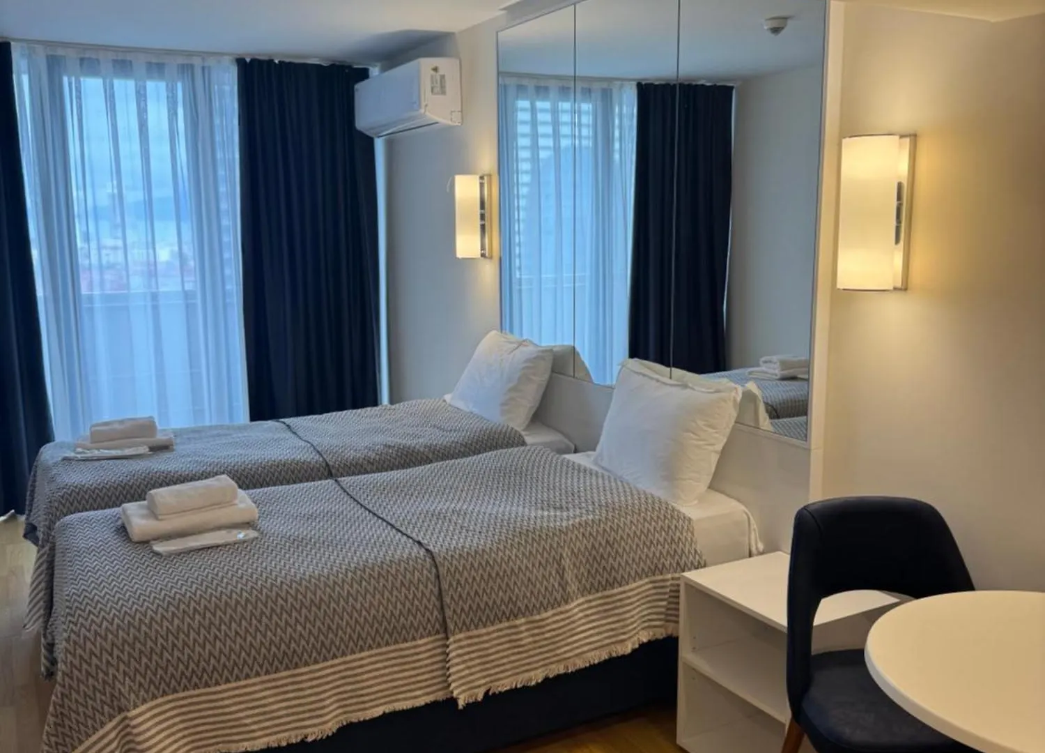Hotell Batumi Aparthotel With Sea View